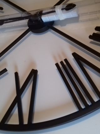 Horloge murale 'Chiffres romains"
