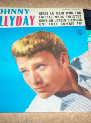DISQUE 45 TOURS 4 TITRES JOHNNY HALLYDAY 