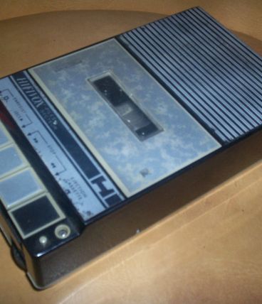 ANCIEN MAGNETO POUR K7 AUDIO EN BON ETAT 
