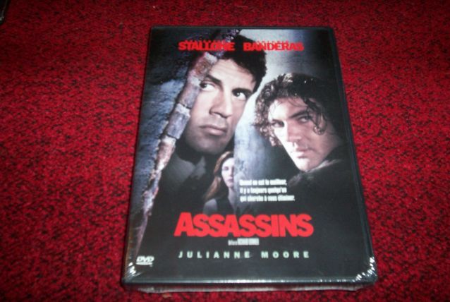 DVD ASSASSINS sylvester stallone kurt russel NEUF