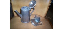  ANCIENNE PETITE CAFETIERE + POT A LAIT ALUMINIUM 
