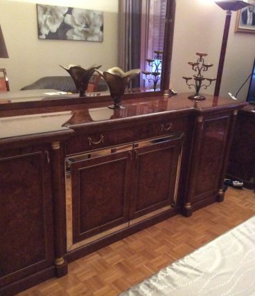 Enfilade avec son miroir