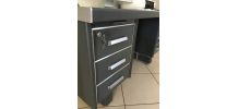 Bureau Strafor métallique