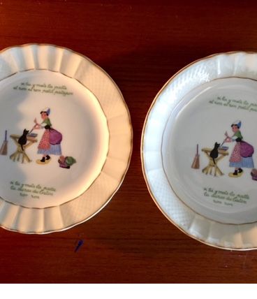 Paire d'assiettes Bernardaud "Il était une bergère"