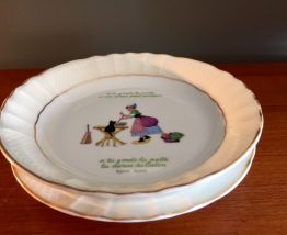 Paire d'assiettes Bernardaud "Il était une bergère"