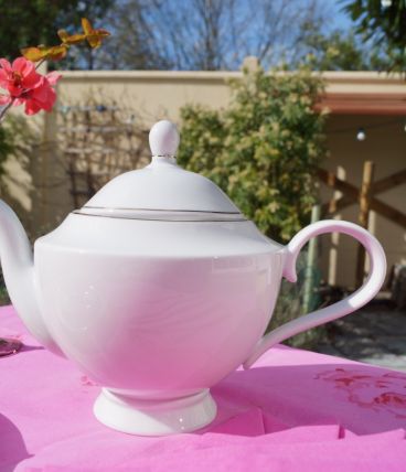Théière en porcelaine anglaise