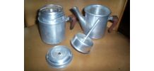 PETITE CAFETIERE POUR 2 TASSES période 1950/60 