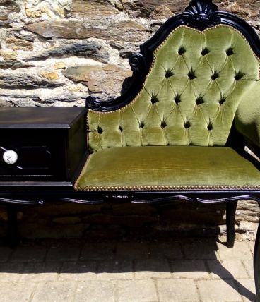 Ancien fauteuil téléphone en velours 