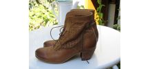 BOTTINES KICKERS