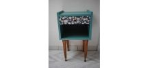 Chevet vintage petits espaces et fleurs