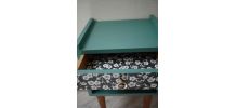 Chevet vintage petits espaces et fleurs