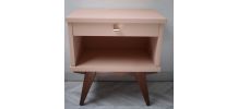 Adorable chevet vintage saumon
