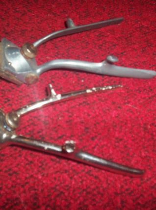 LOT 2 PETITES TONDEUSES ANCIENNES marque Oger