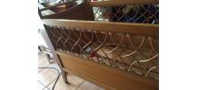 lit en bois et rotin bébé