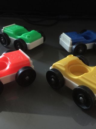 lot de 4 petites voitures fisher price