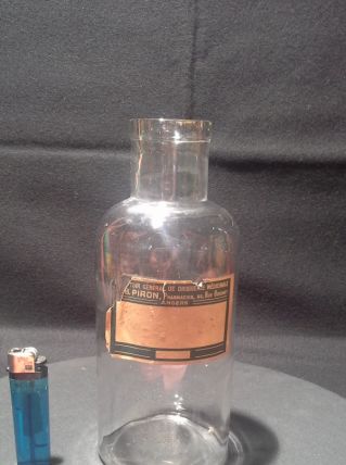 Bouteille de pharmacie vintage 1