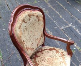Fauteuil d'époque Louis Philippe en Acajou