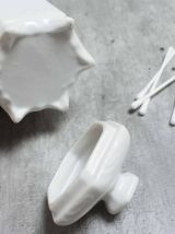 pot en porcelaine pour coton tige salle de bain