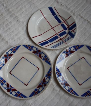 3 assiettes à dessert anciennes 40's