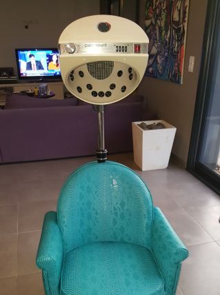 Fauteuil coiffeuse sixties avec casque chauffant