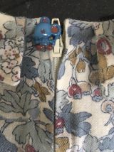 Robe fait main fleurit col Claudine
