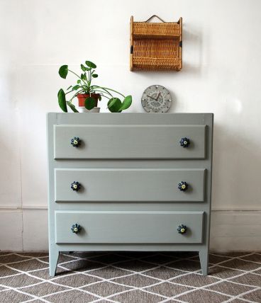 Petite commode kaki vert de gris