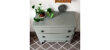 Petite commode kaki vert de gris