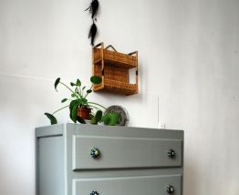 Petite commode kaki vert de gris