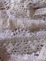 BEAU LOT DENTELLE ANCIENNE / BRODERIE / CROCHET / MERCERIE