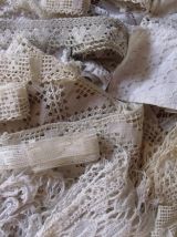 BEAU LOT DENTELLE ANCIENNE / BRODERIE / CROCHET / MERCERIE