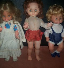 LOT 6 POUPEES DONT BELLA ET GEGE + COUFFIN d'occasion 