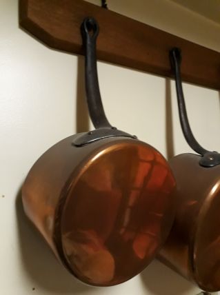 Série de 4 casseroles anciennes en cuivre