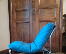 Ensemble de 5 fauteuils en tissus bleu et armature acier, type Herlag 