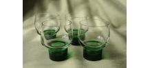 Quatuor de verres à pieds sixties