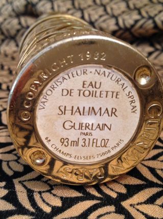 Vaporisateur Guerlain en métal doré