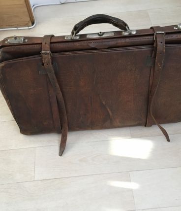 Sac de voyage ancien en cuir