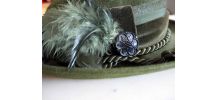 Chapeau autrichien tyrolien à plumes vintage