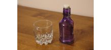 Petite bouteille couleur violette
