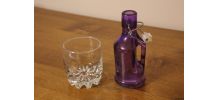 Petite bouteille couleur violette