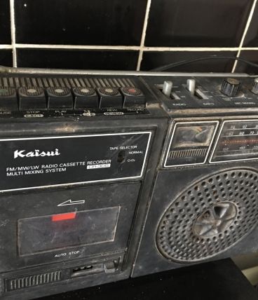 Ancien radio cassette kaisui 