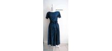 Robe col bateau en taffetas bleu dos décolleté vintage 50's
