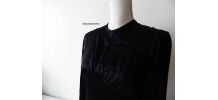 Robe en satin noir empiècement en dentelle vintage 30's
