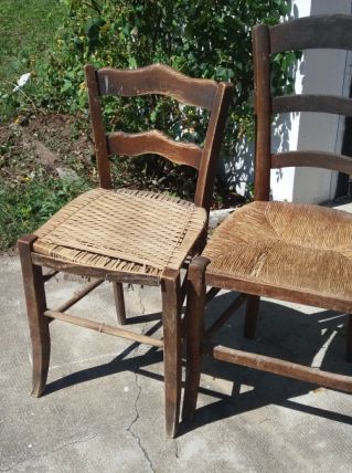 Lot  4 chaises bistrot