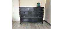 Commode noire à tiroirs