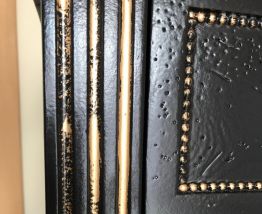 Commode noire à tiroirs