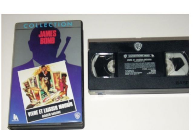 CASSETTE VHS JAMES BOND vivre et laisser mourir