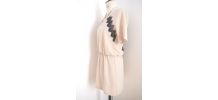Robe rose beige dos nu en dentelle noire