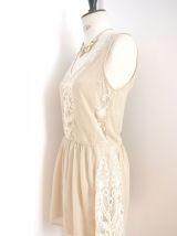 Robe neuve en dentelle de couleur beige style bohème