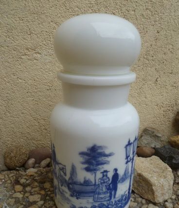 Pot d' apothicaire ,Bocal opaline , vintage