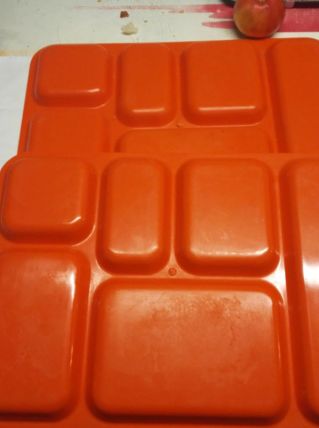 Plateau repas 1960/70 orange